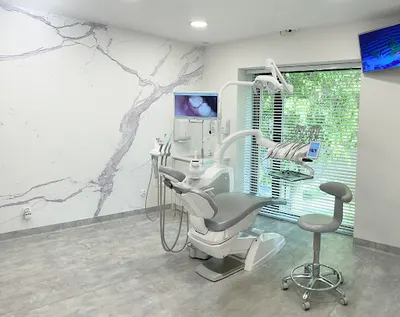 Nova Clinic Stomatologia. Leczenie kanałowe pod mikroskopem.